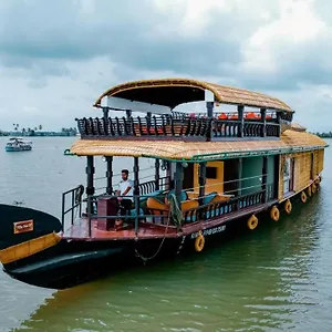 Bateau-hôtel Why Not Houseboat, Alappuzha